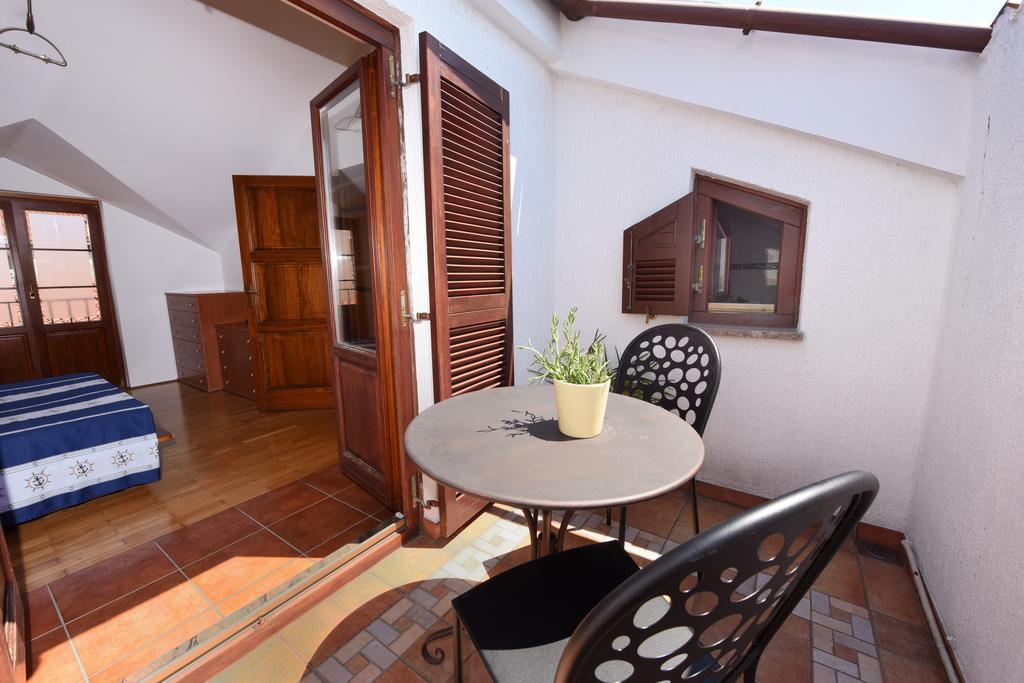 Apartment House Senna Πόρετς Εξωτερικό φωτογραφία